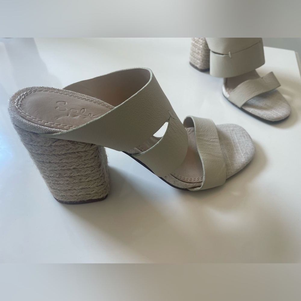 Block sandal, nude. Great for summer!